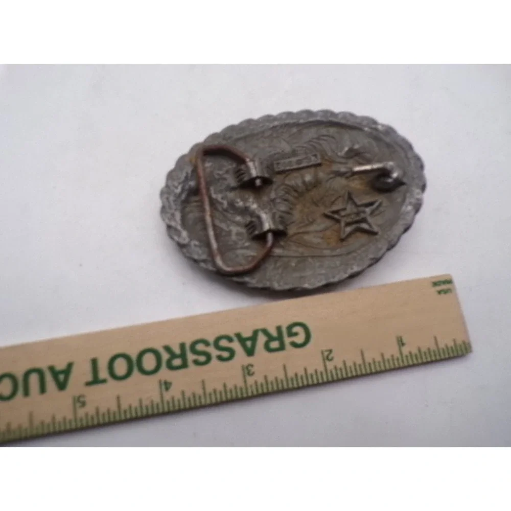 Vintage 1983 Siskiyou Rodeo Horse American Flag Pewter Oval Western Belt‎ Buckle